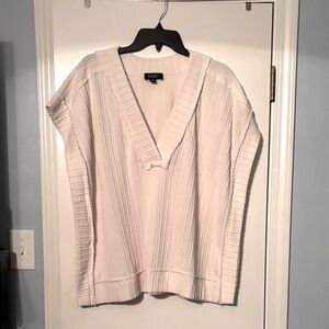 Gigio Women's Elegant Cream V-Neck Blouse